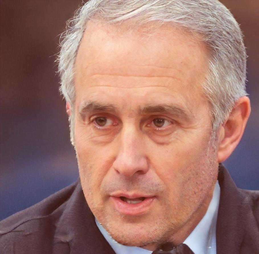 Portrait de Luc Ferreira, expert en performance web
